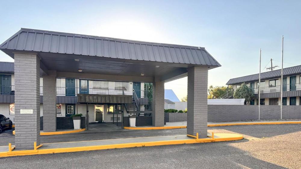 Motel 6 Borger, TX Boom Town